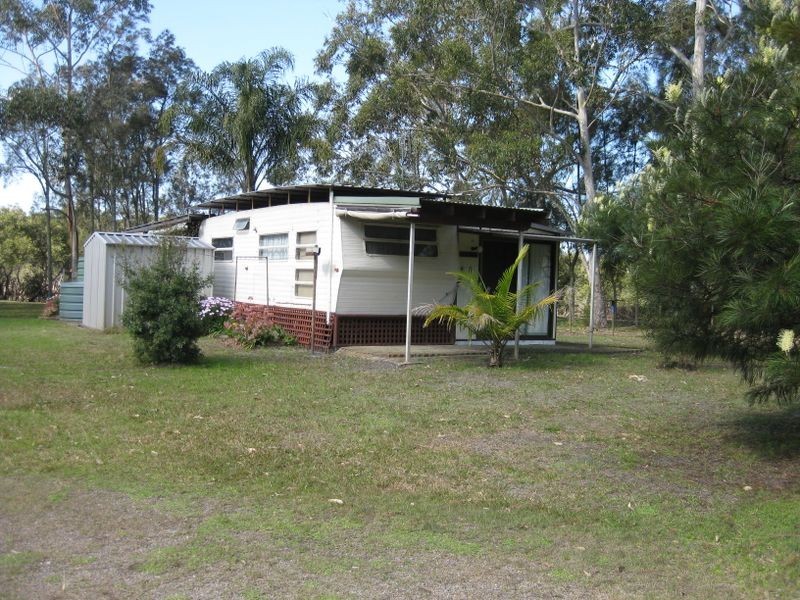 11/12/13 Calcal Street, Pindimar NSW 2324