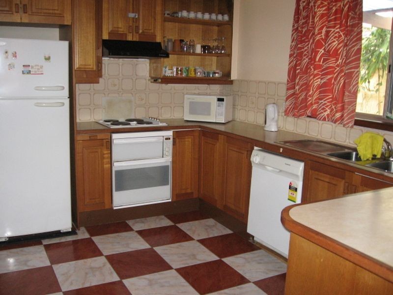 1 Perrumba Street, Hawks Nest NSW 2324