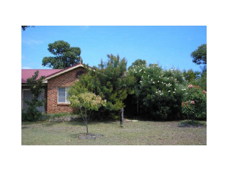 1 DUNSHEA AVE, Tea Gardens NSW 2324