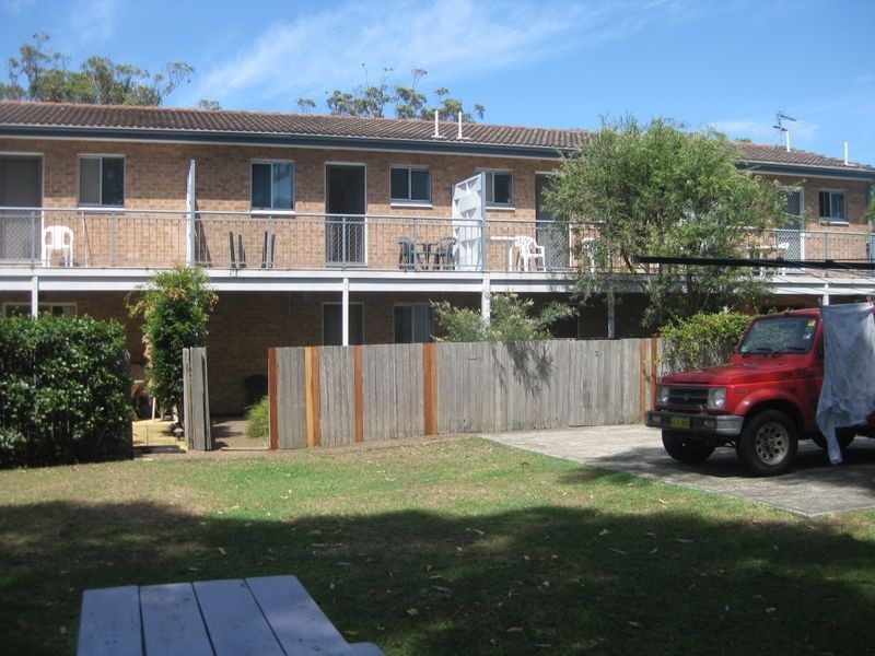 2/5 Coorilla Street, Hawks Nest NSW 2324