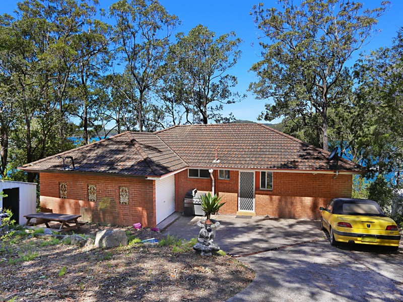 124 Cove Boulevarde, North Arm Cove NSW 2324