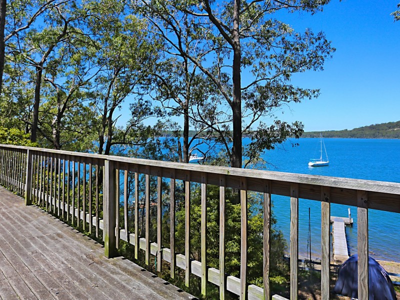 124 Cove Boulevarde, North Arm Cove NSW 2324
