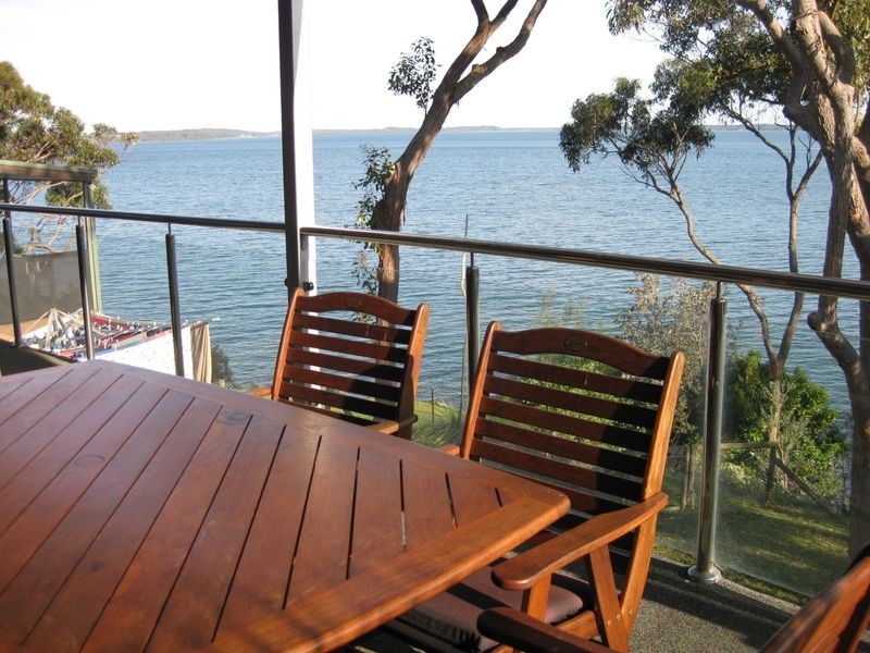 6 The Esplanade, North Arm Cove NSW 2324