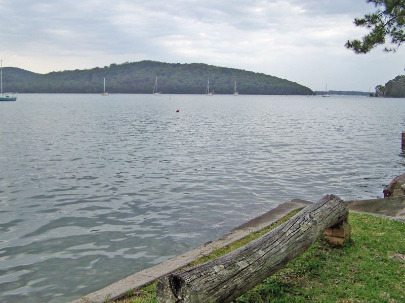 18 Cove Boulevard, North Arm Cove NSW 2324