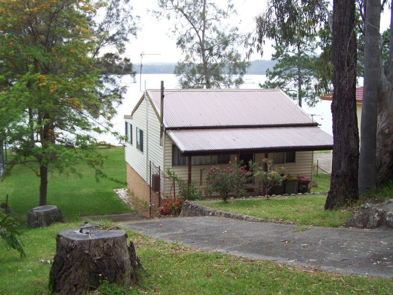 18 Cove Boulevard, North Arm Cove NSW 2324