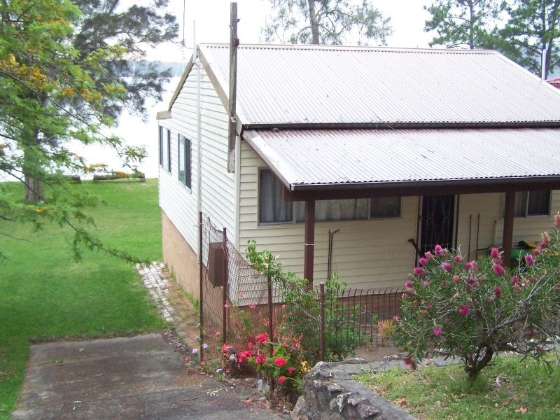 18 Cove Boulevard, North Arm Cove NSW 2324