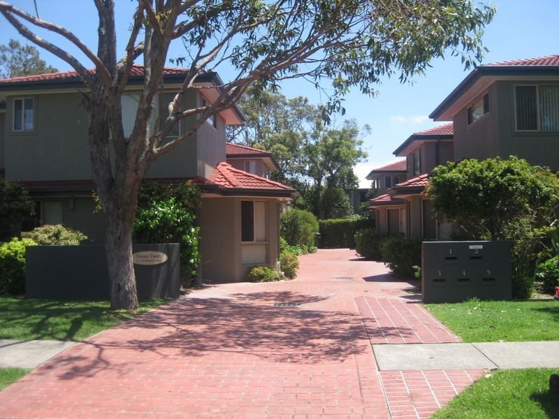 2/11 Bennett Street, Hawks Nest NSW 2324