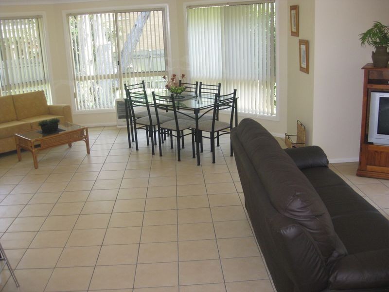 2/11 Bennett Street, Hawks Nest NSW 2324