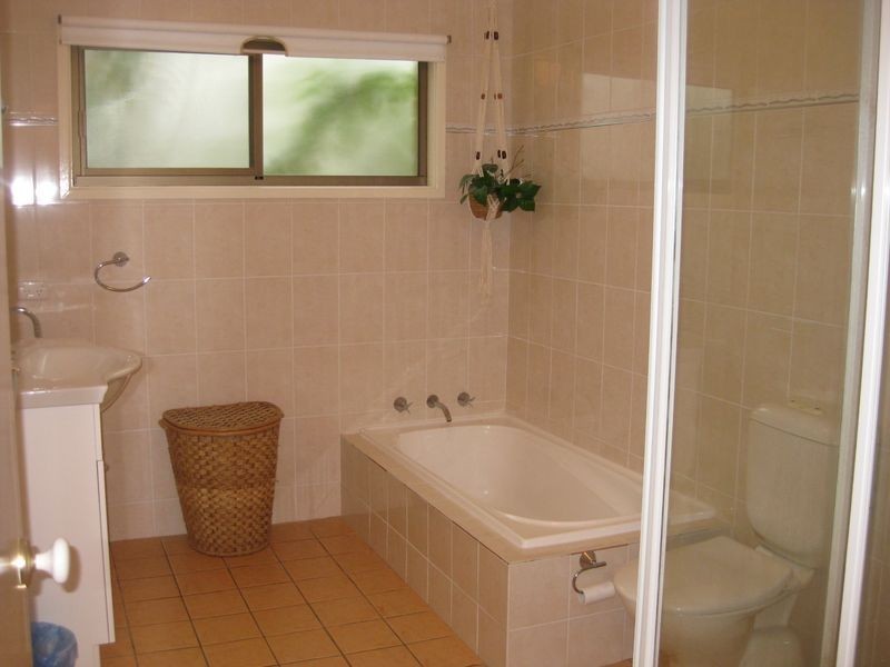 1&2/4 Carinya Close, Hawks Nest NSW 2324