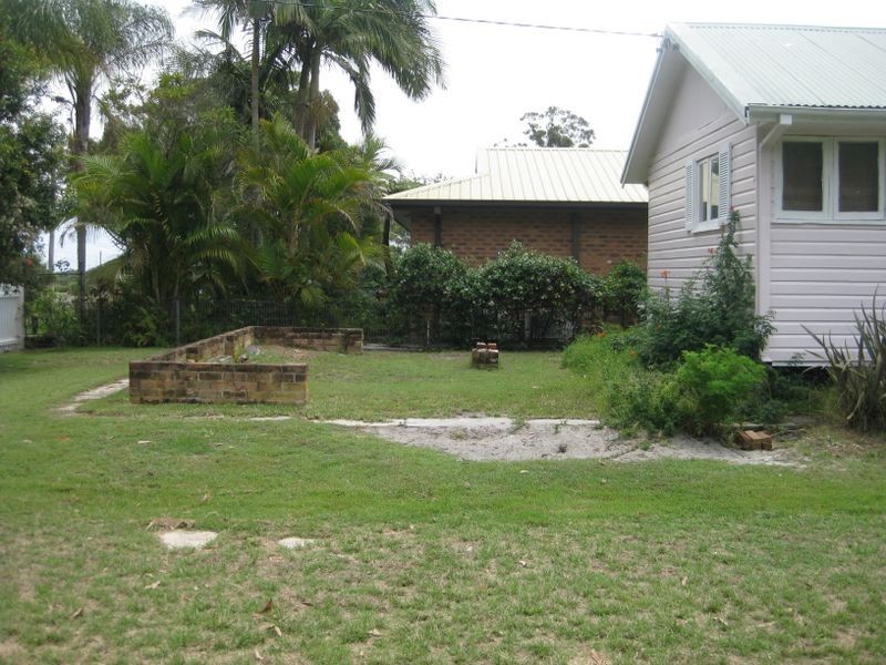 35 Binda Street, Hawks Nest NSW 2324