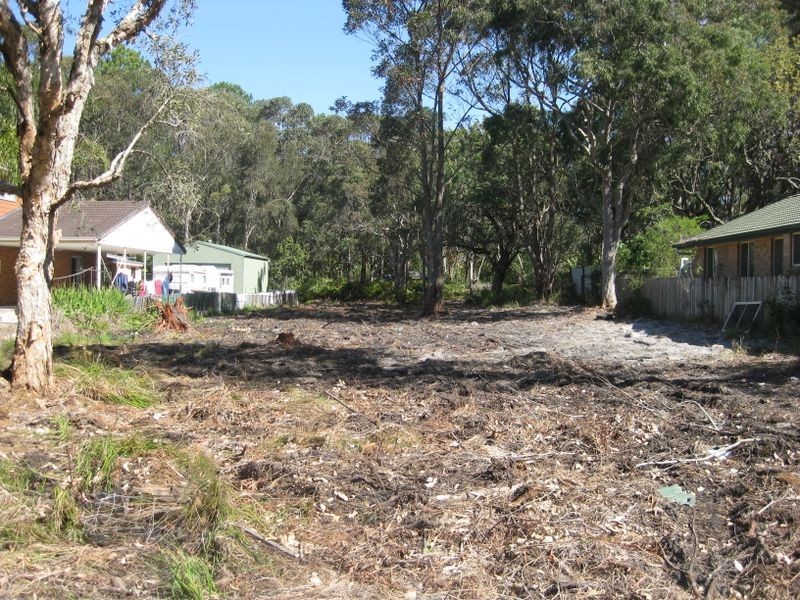 4 Morantes Street, Pindimar NSW 2324