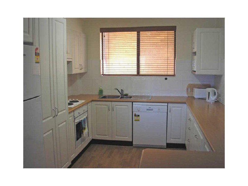 6/ “Summit Dek” Russell Street, Hawks Nest NSW 2324