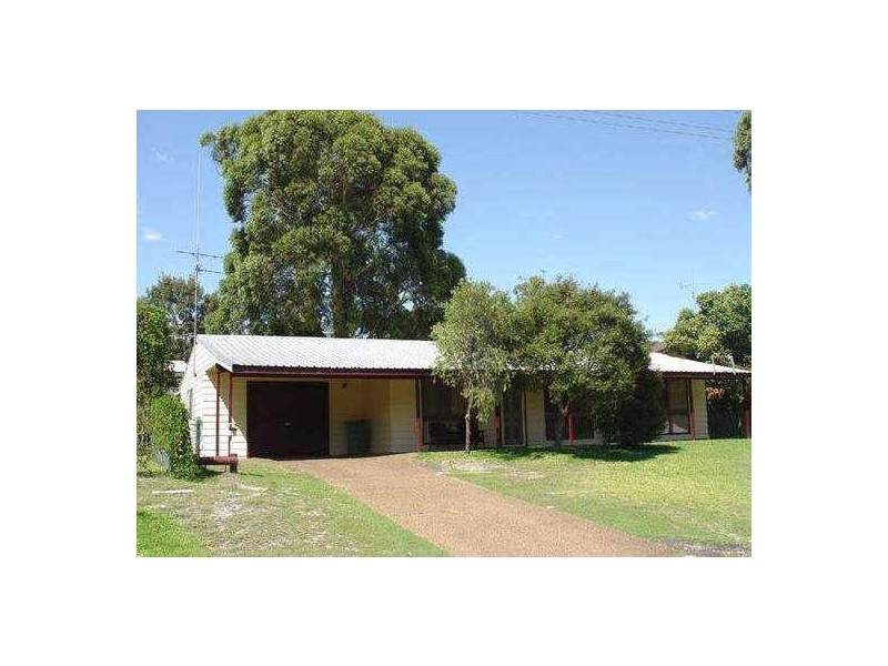 43 Albatross Ave, Hawks Nest NSW 2324