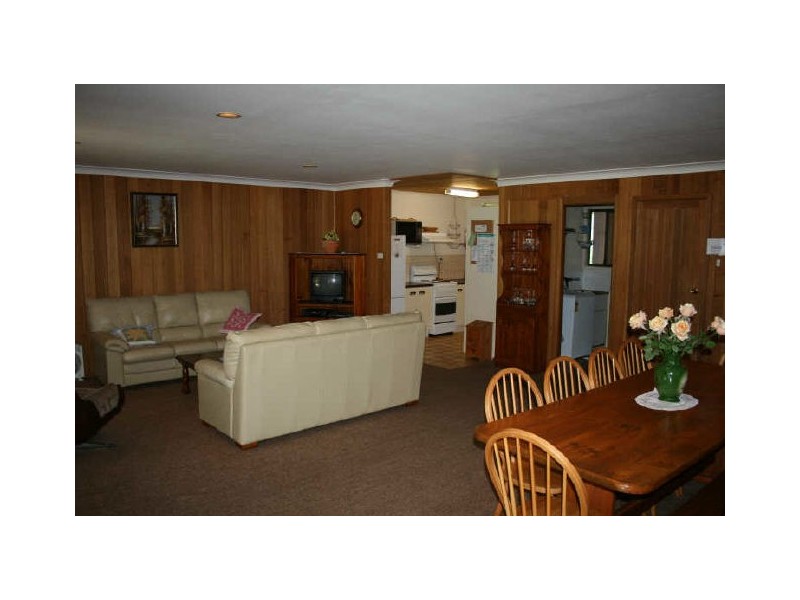 43 Albatross Ave, Hawks Nest NSW 2324