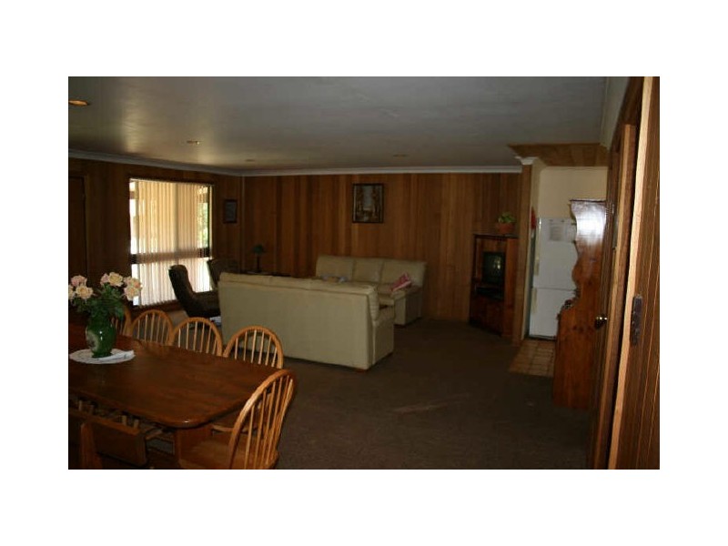 43 Albatross Ave, Hawks Nest NSW 2324