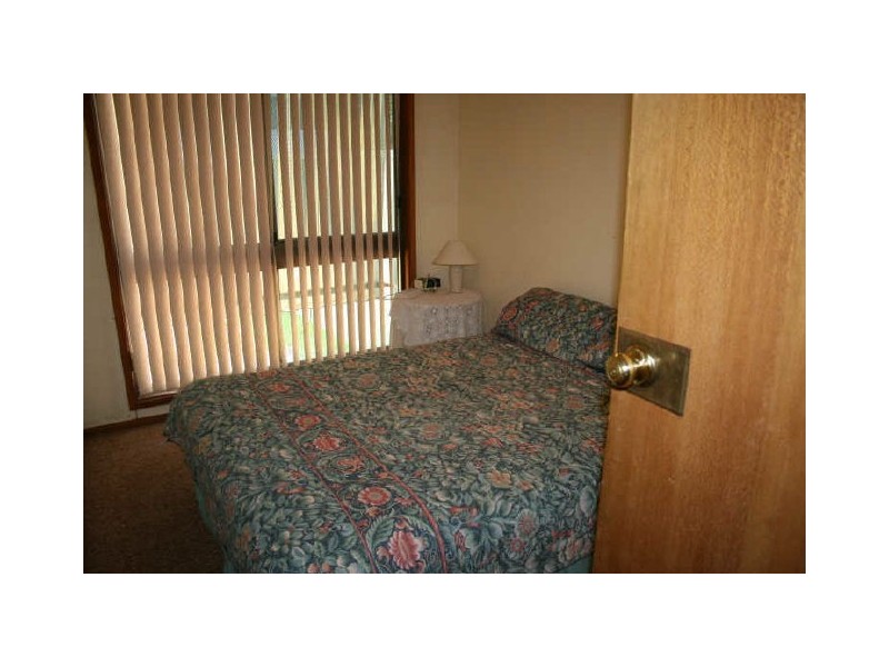 43 Albatross Ave, Hawks Nest NSW 2324