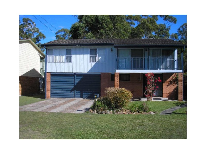 7 MUNEELA AVENUE, Hawks Nest NSW 2324