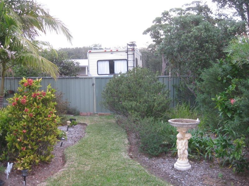 12 Dunshea Avenue, Tea Gardens NSW 2324