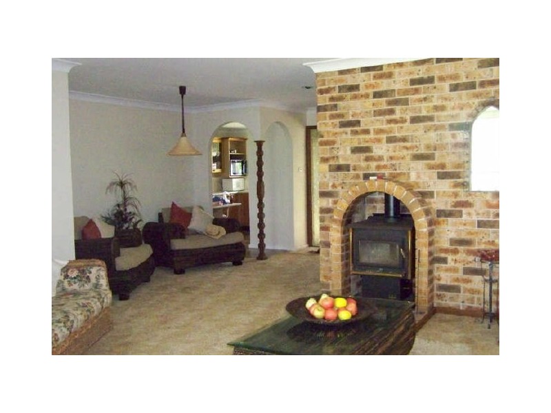 84 Bayview Rd, Tea Gardens NSW 2324