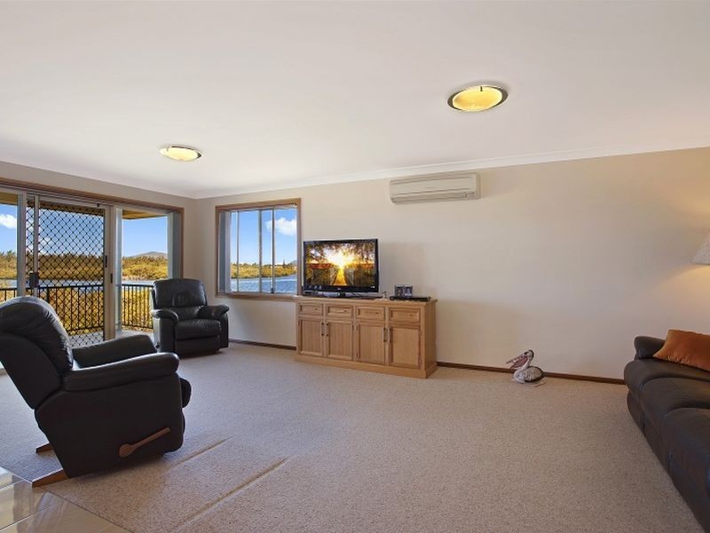 80 Port Stephens Street, Tea Gardens NSW 2324