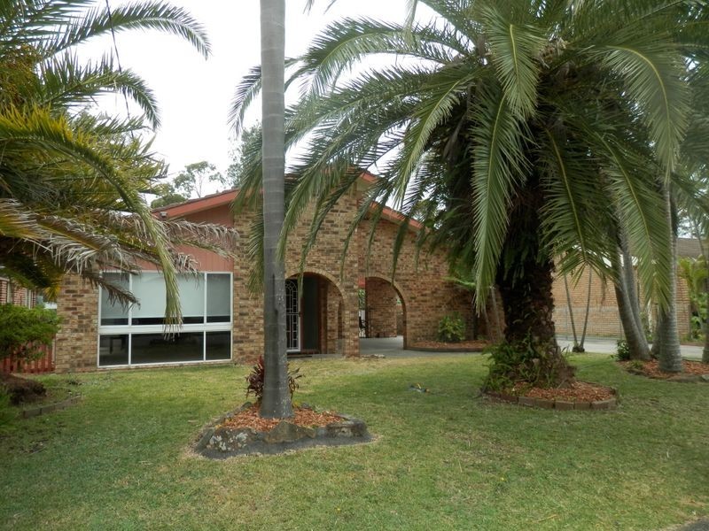 10 Albatross Avenue, Hawks Nest NSW 2324