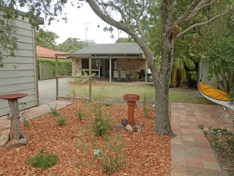 11 Mermaid Avenue, Hawks Nest NSW 2324