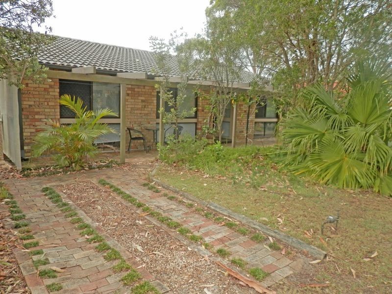 11 Mermaid Avenue, Hawks Nest NSW 2324