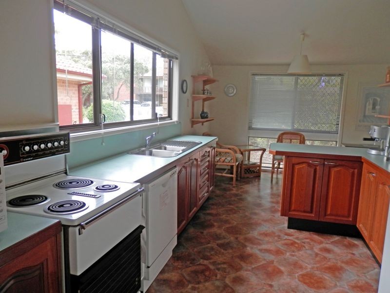 11 Mermaid Avenue, Hawks Nest NSW 2324