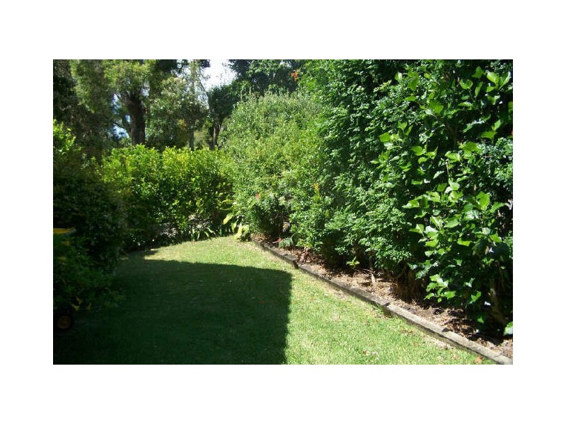 1/14 Russell St, Hawks Nest NSW 2324