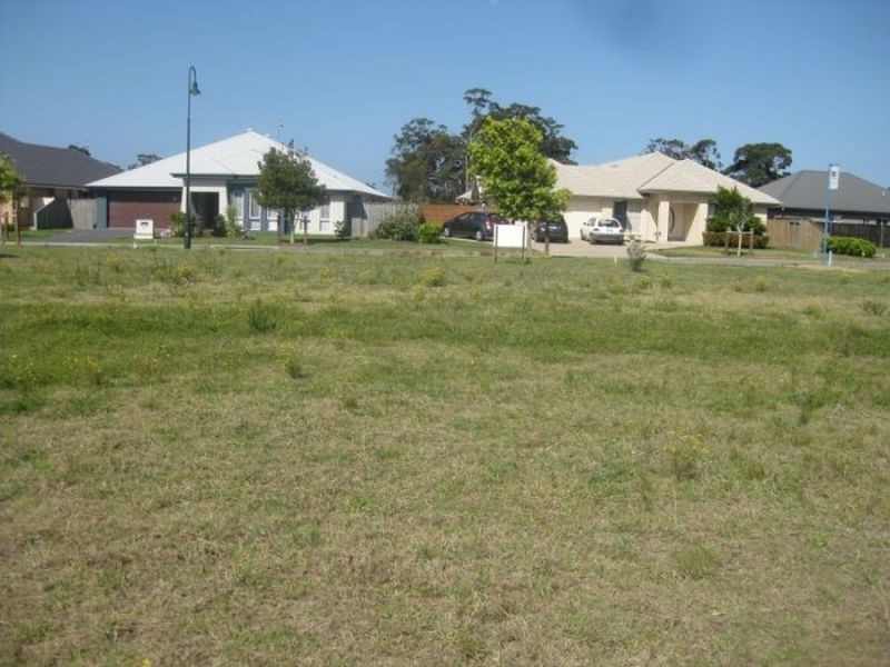 25 Leeward Circuit, Tea Gardens NSW 2324