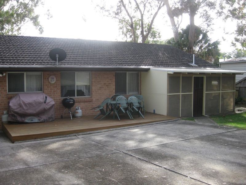 1& 2/18 Binda Street, Hawks Nest NSW 2324