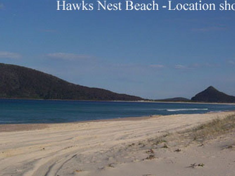 Shop 4/41 Booner Street, Hawks Nest NSW 2324