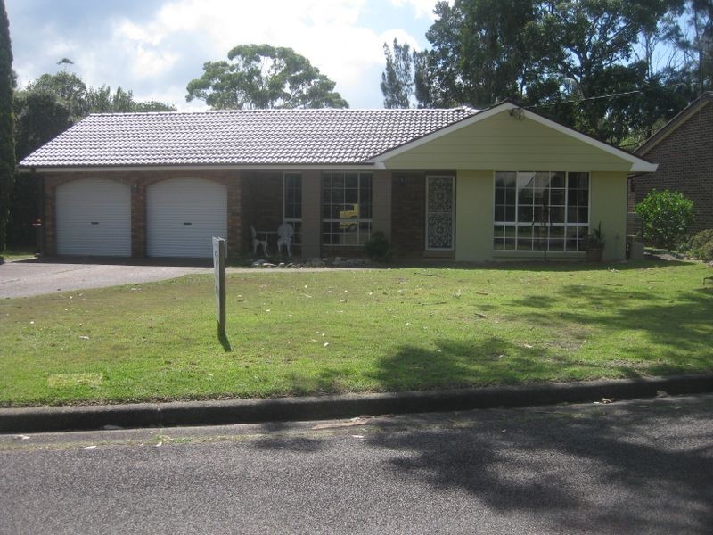 4 Albatross Avenue, Hawks Nest NSW 2324