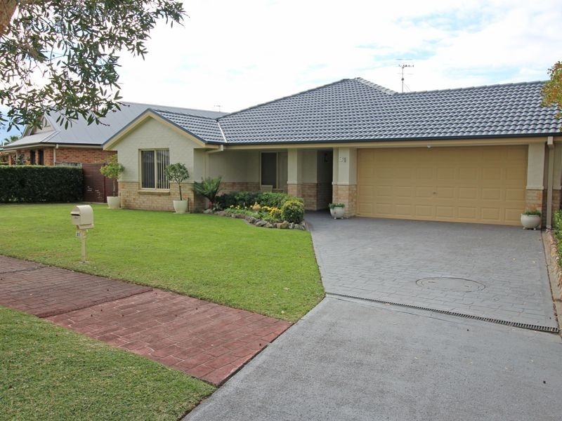 31 Admiralty Avenue, Tea Gardens NSW 2324