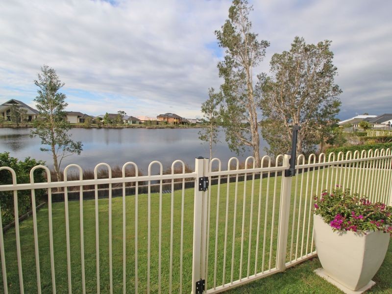 31 Admiralty Avenue, Tea Gardens NSW 2324