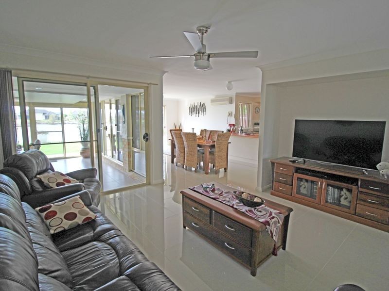 31 Admiralty Avenue, Tea Gardens NSW 2324
