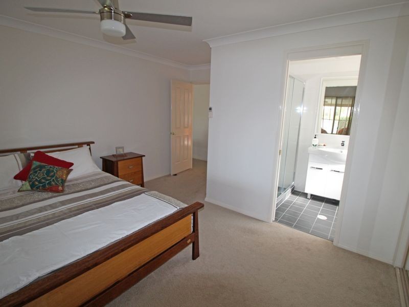 31 Admiralty Avenue, Tea Gardens NSW 2324