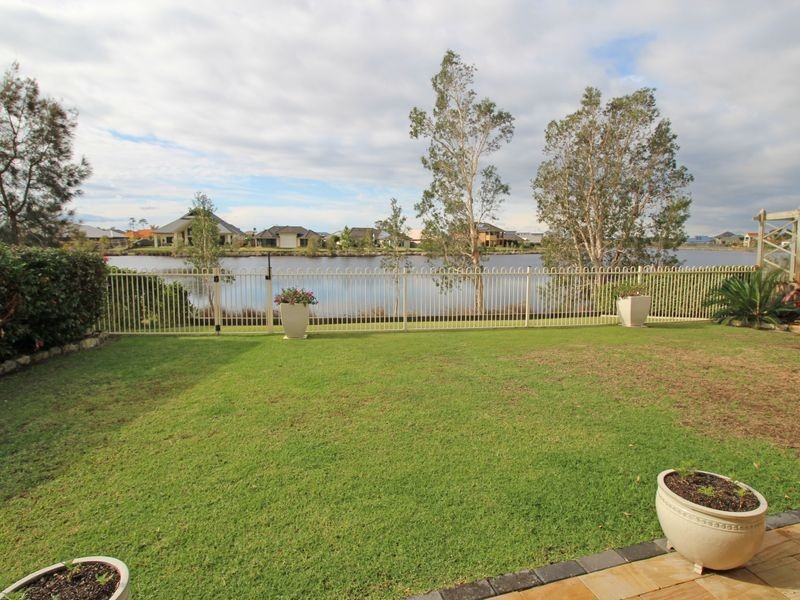 31 Admiralty Avenue, Tea Gardens NSW 2324