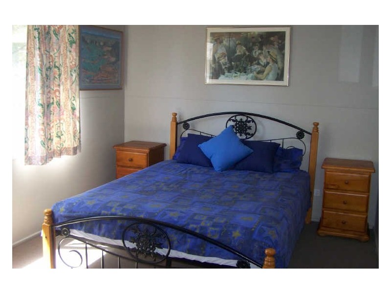 33 CURLEW AVENUE, Hawks Nest NSW 2324