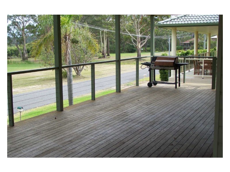 18 Koonwarra Ave, Hawks Nest NSW 2324