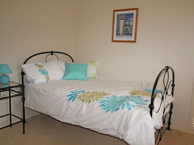 70 Bayview Road, Tea Gardens NSW 2324