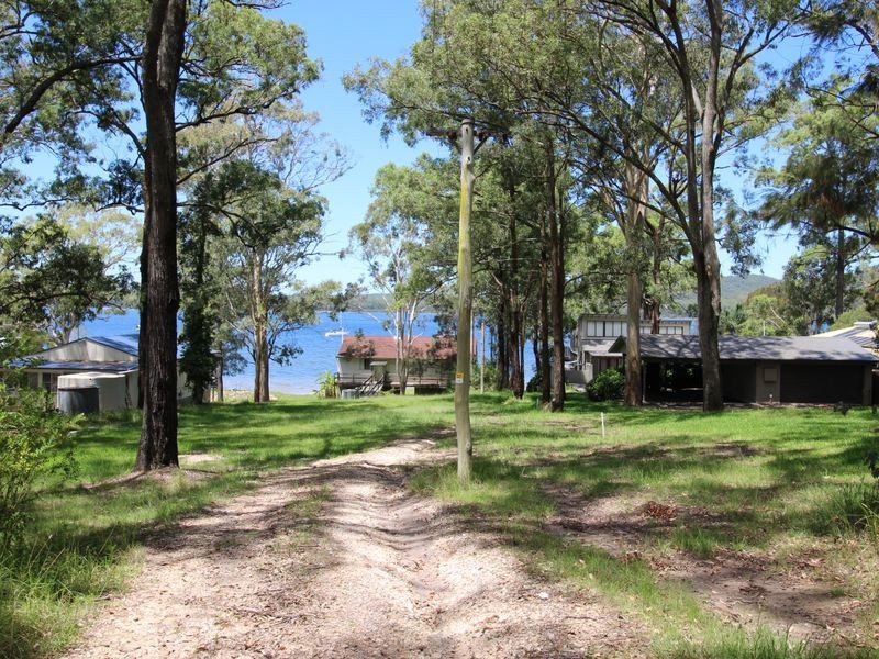 52 Cove Boulevard, North Arm Cove NSW 2324
