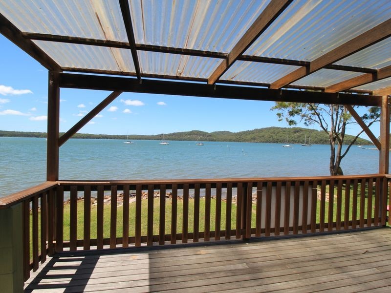 52 Cove Boulevard, North Arm Cove NSW 2324