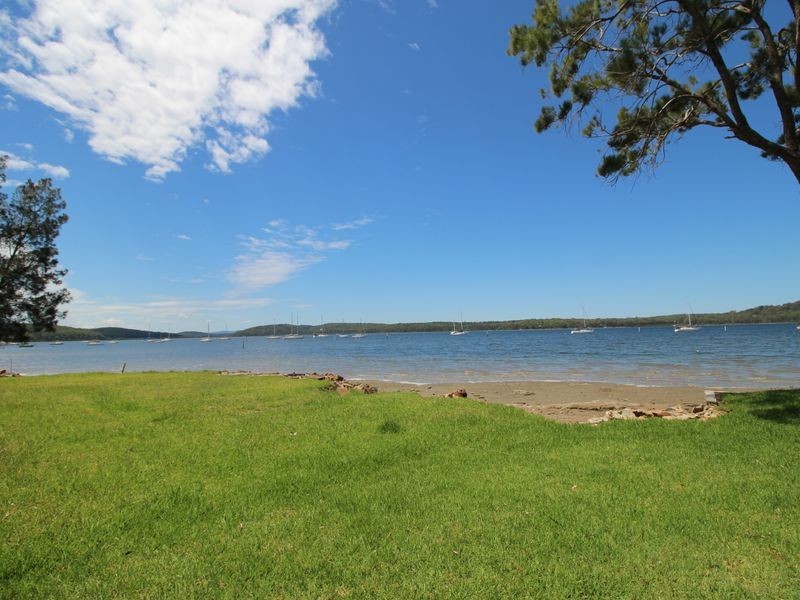 52 Cove Boulevard, North Arm Cove NSW 2324