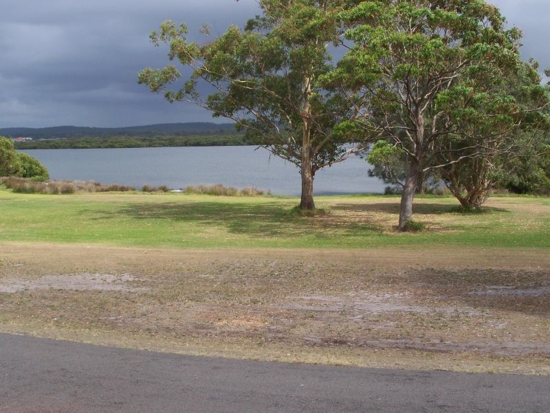 18 Koonwarra Ave, Hawks Nest NSW 2324