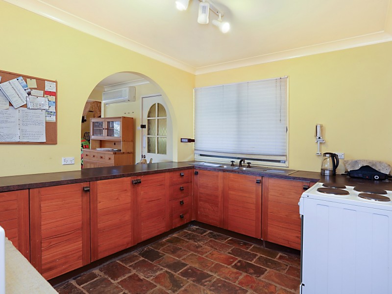 16-18 Pier Place, Bundabah NSW 2324