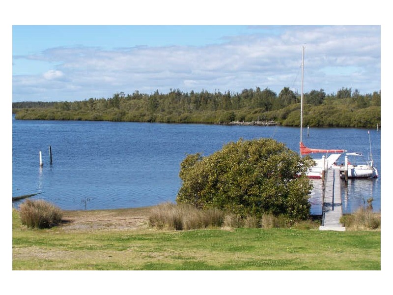 3 MARINE DRIVE, Tea Gardens NSW 2324