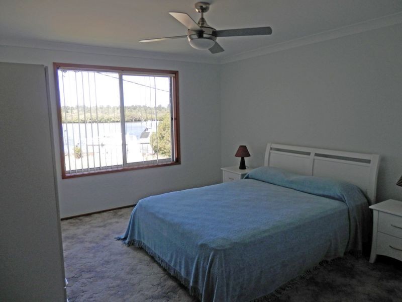 3 MARINE DRIVE, Tea Gardens NSW 2324