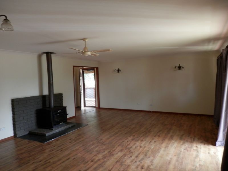 11 Wood Street, Pindimar NSW 2324