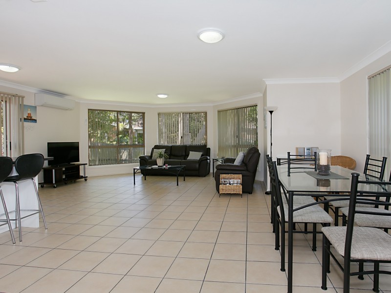 2/11 Bennett Street, Hawks Nest NSW 2324
